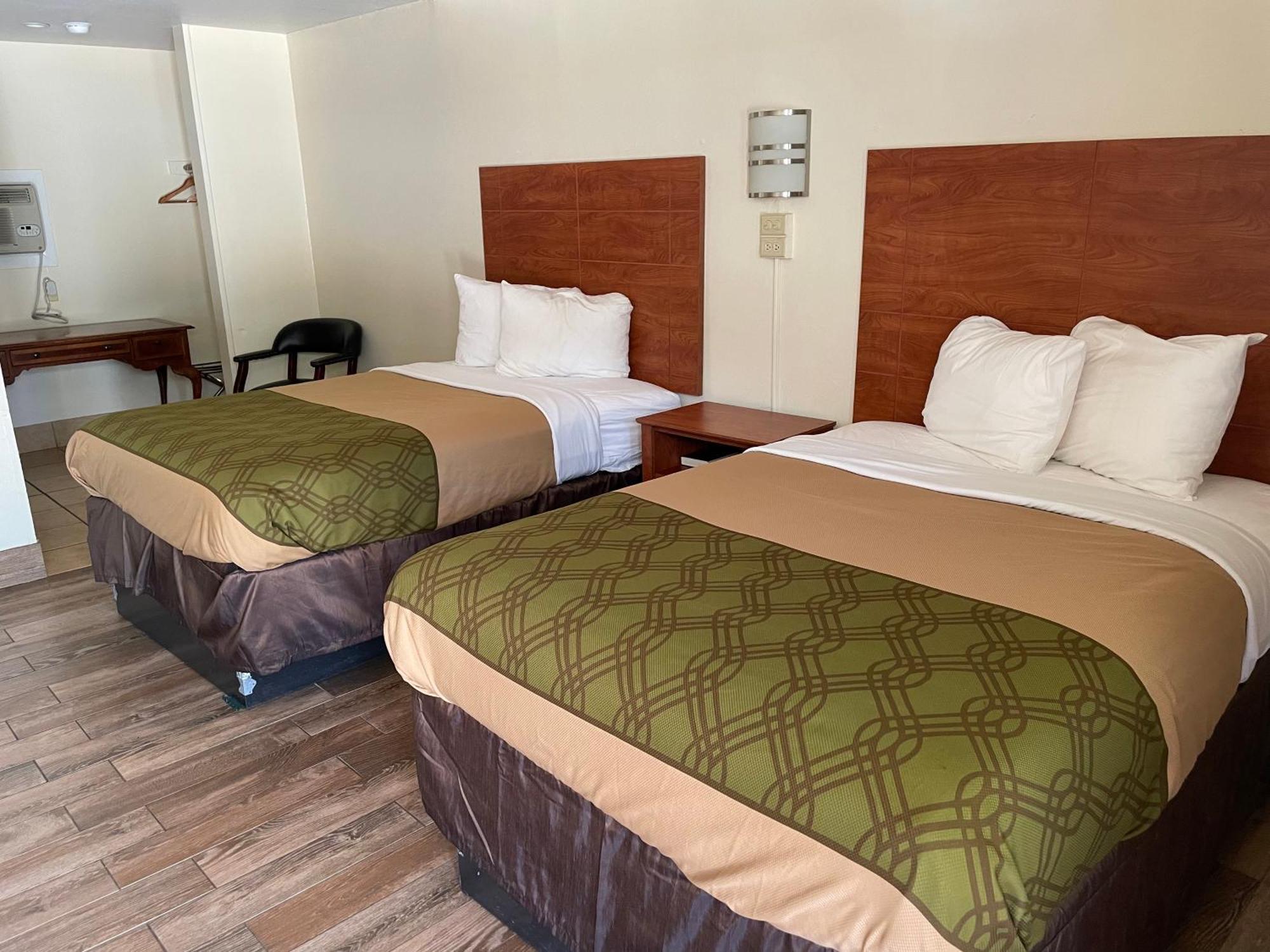 Evergreen Inn And R.V. Winnfield Εξωτερικό φωτογραφία